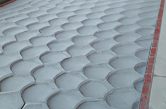 Отделка крыльца бетонной плиткой и своими руками: облицовка ступеней тротуарной плиткой или керамогранитом